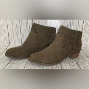 Carlos by Carlos by Santana “BRETT” Booties Size 7.5